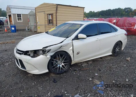 2016 Toyota Camry Xse V6 z USA, uszkodzony, nr VIN 4T1BK1FK0GU571097